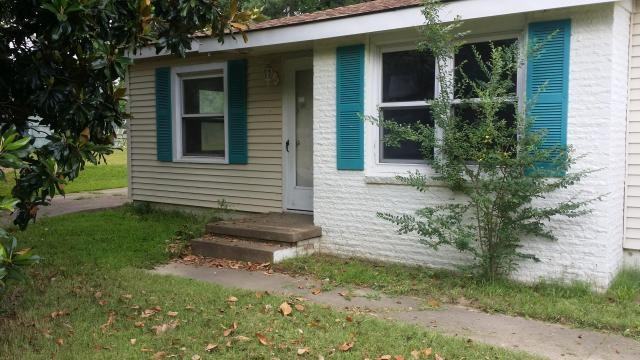 542 Roseland Dr - Photo 3 of 16