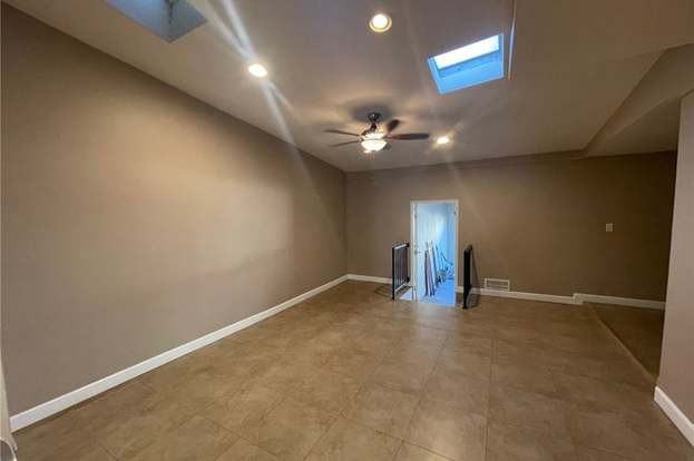1540 Greenport Ave #B - Photo 3 of 21
