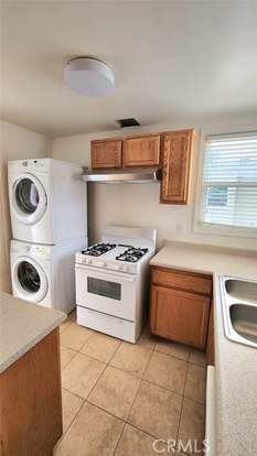 1721 W Glenoaks Blvd - Photo 3 of 8