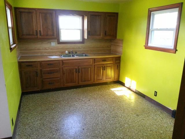 10555 Farmer Mark Rd - Photo 2 of 13