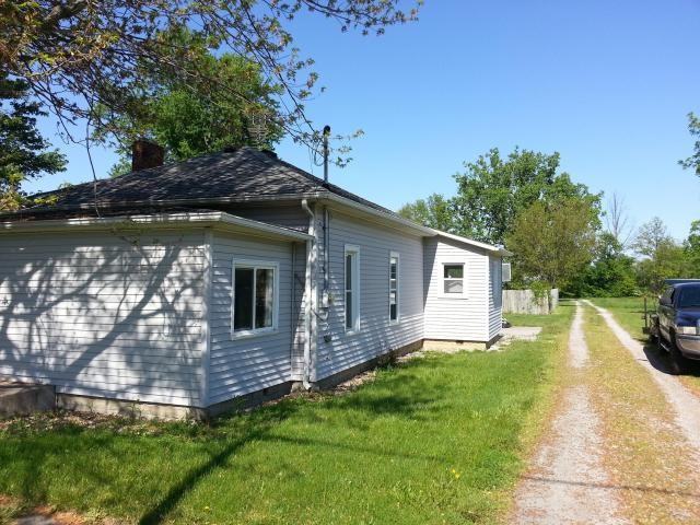 10555 Farmer Mark Rd - Photo 3 of 13