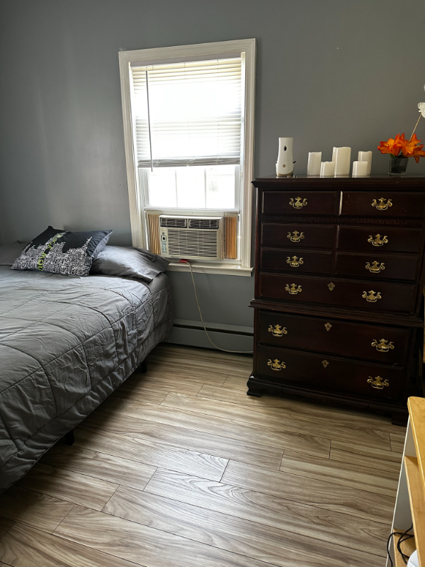 716 Putnam Ave - Photo 2 of 4