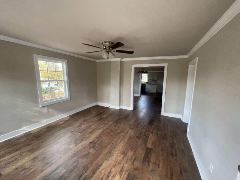 111 Estridge St - Photo 2 of 14