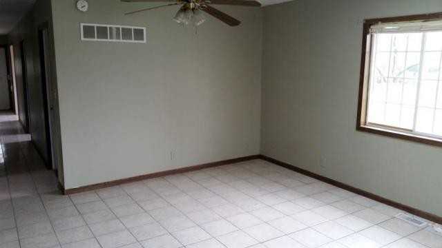 635 Studebaker St - Photo 2 of 16