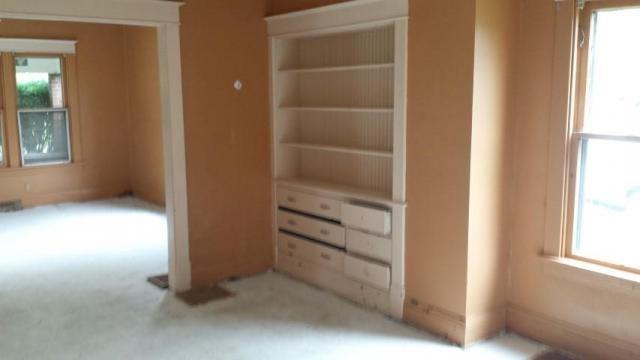 2301 Pleasant Ave - Photo 2 of 10