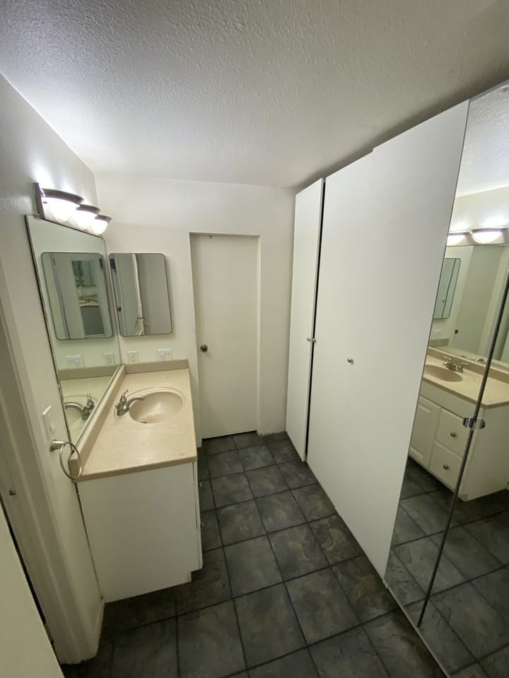 5585 Pacific Coast Highway #170 - Photo 7 of 21