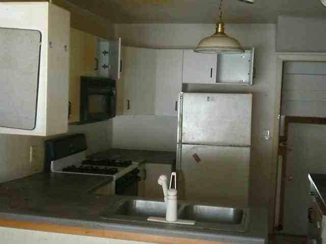 105 4th Ave NW - Photo 2 of 8