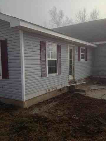 201 W Phelps Ave - Photo 2 of 12