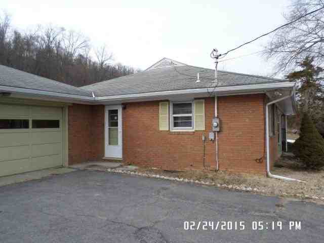 263 Maryland Ave - Photo 2 of 16