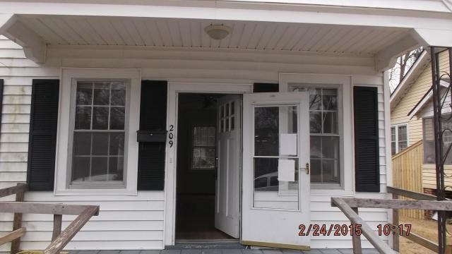 209 Halifax St - Photo 2 of 12