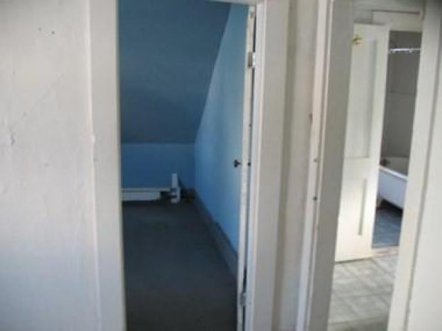 21 Kinderhook St - Photo 2 of 10