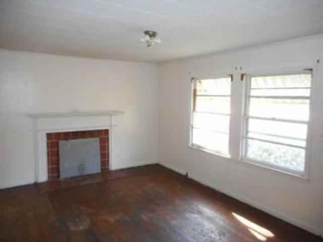 1220 Old Hartwell Rd - Photo 3 of 25