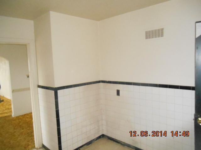 1736 Crystal Ct - Photo 3 of 24