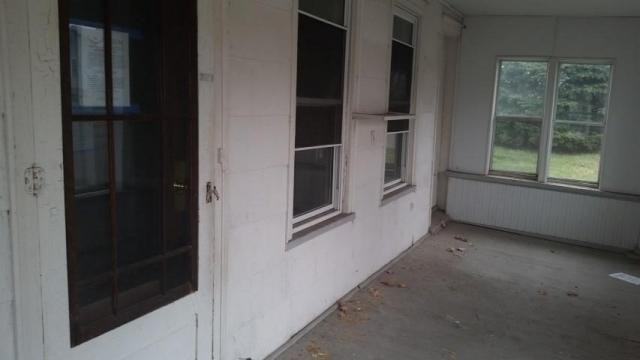 256 W Main St - Photo 2 of 19