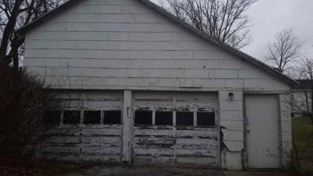 256 W Main St - Photo 3 of 19