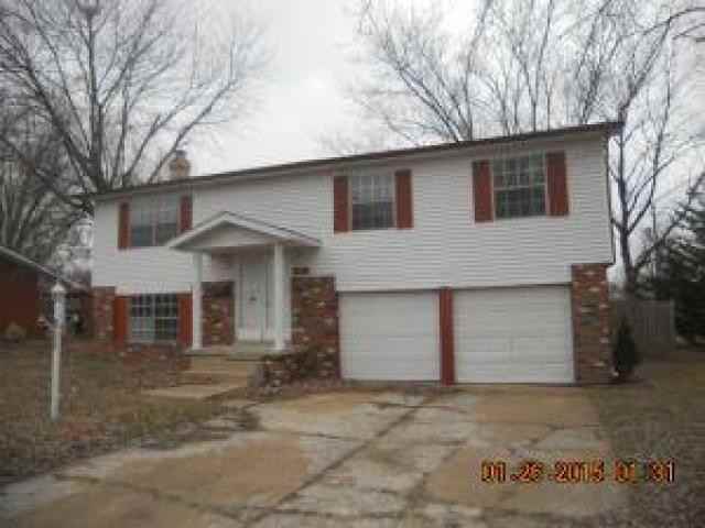 316 Joan Ave - Photo 2 of 13