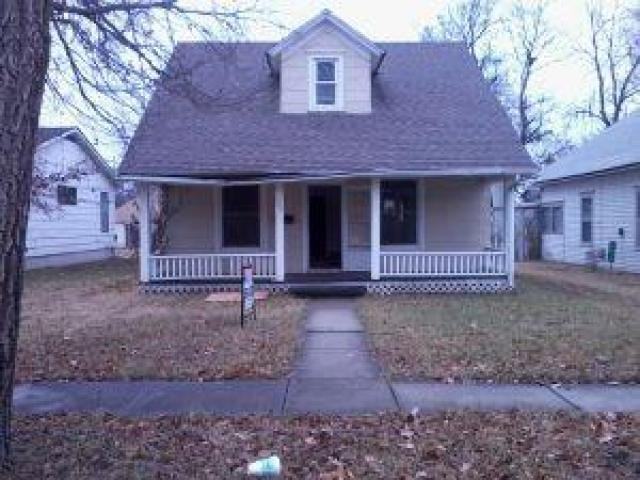 707 N C St - Photo 2 of 15