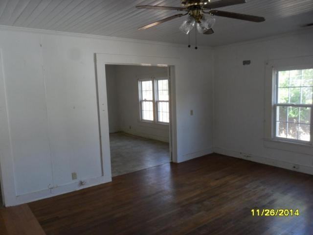 216 5th St - Photo 3 of 15