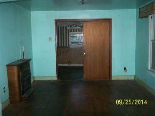 635 Lane Ave - Photo 2 of 5