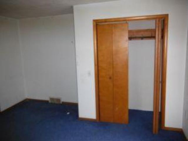 82 Beverly Rd - Photo 3 of 17