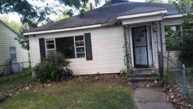 2138 Edwards St - Photo 3 of 6