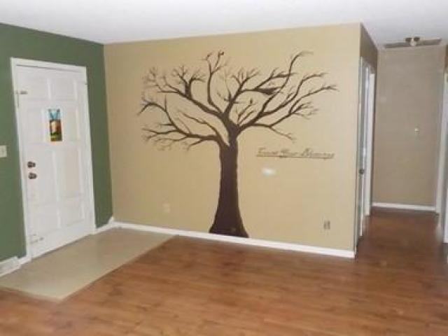 4 Aqua Dr - Photo 3 of 12