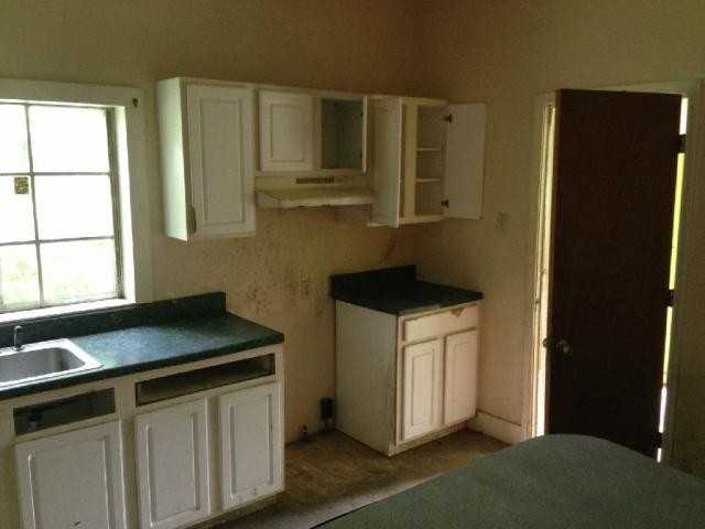 9 Eaton Cir - Photo 3 of 8