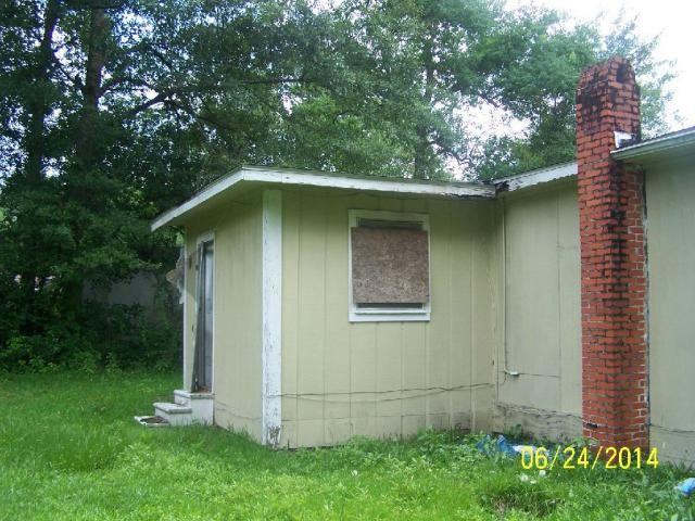 1709 Maglee Ave - Photo 3 of 6