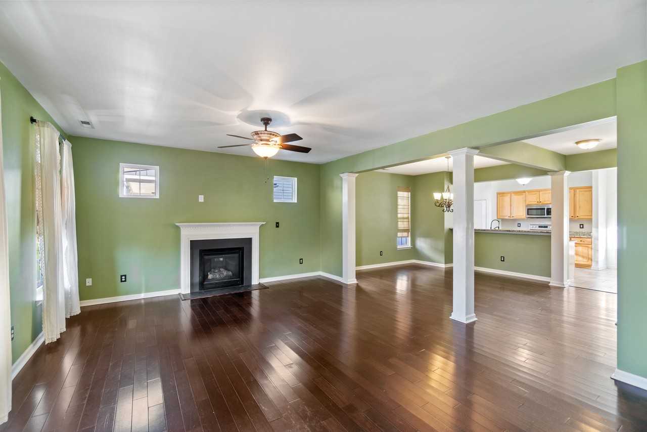 1975 Rockwood Dr #1 - Photo 2 of 31