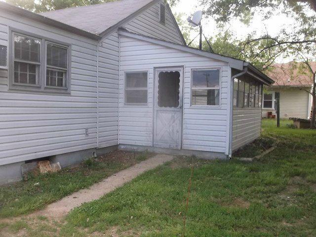 5271 Peaks Rd - Photo 3 of 13