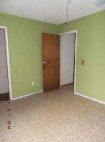 17118 NE 70 Ave - Photo 2 of 22