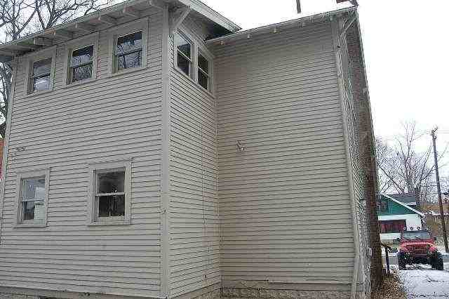 3008 Hudson Ave - Photo 3 of 12