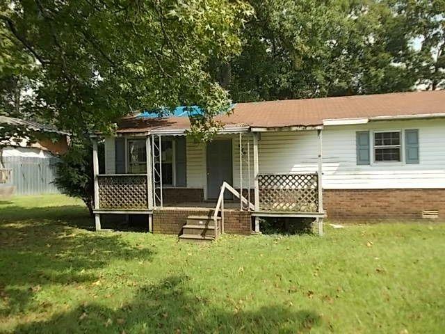 480 Woodridge Cir - Photo 2 of 17