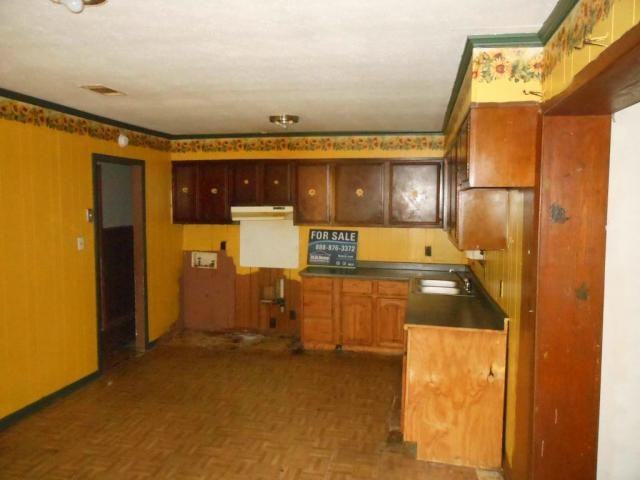 1125 Barnes Ave - Photo 2 of 5