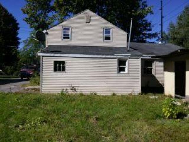 80 Maple Ave - Photo 2 of 13