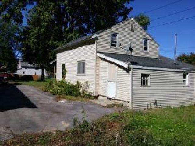 80 Maple Ave - Photo 3 of 13