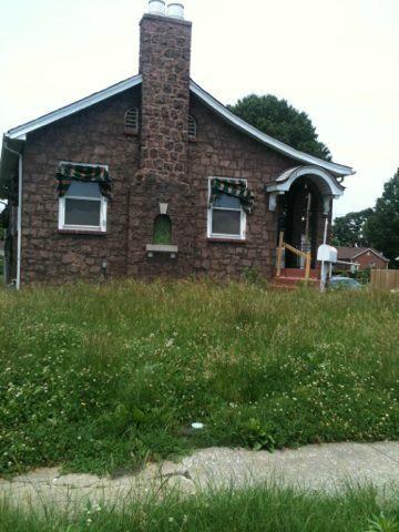 1737 5th St - Photo 2 of 10