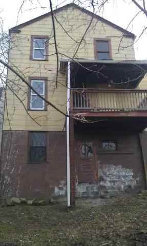 273 Sherman Ave - Photo 2 of 3