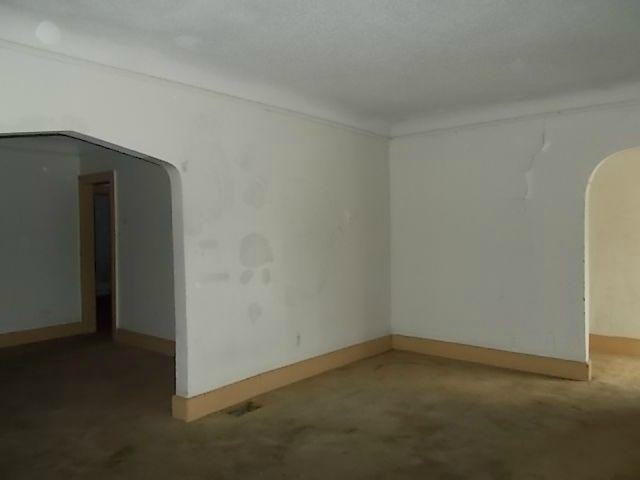 12739 Hamburg St - Photo 3 of 8