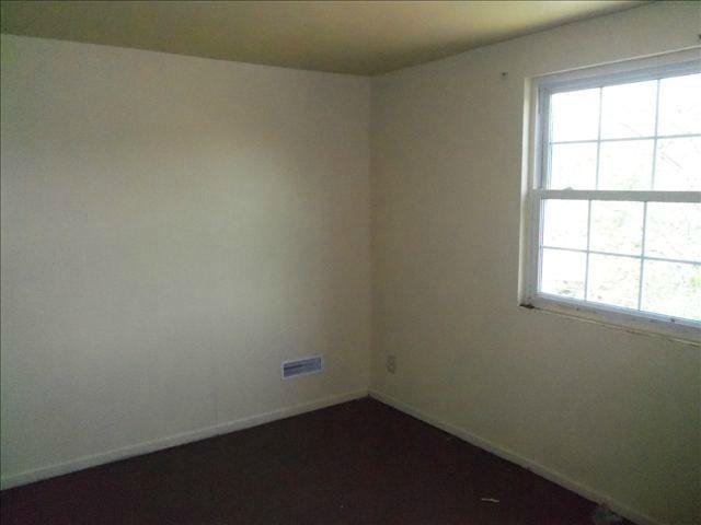 1839 Forbus St - Photo 2 of 20