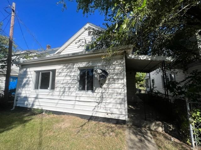 1118 Van Buren St #1 - Photo 2 of 11