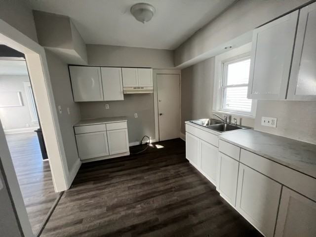 1118 Van Buren St #1 - Photo 5 of 11