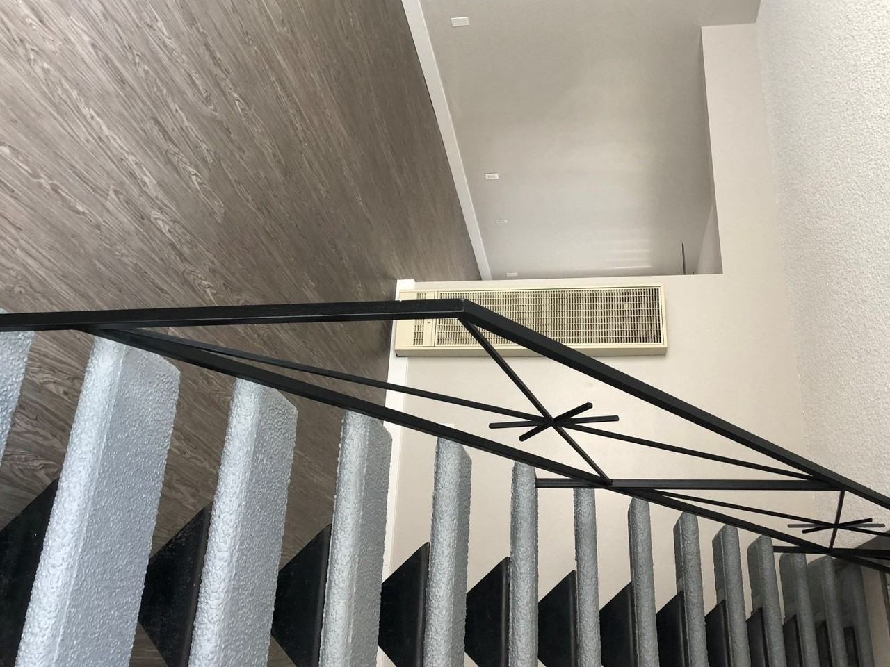 2212 Voorhees Ave. - Photo 3 of 12