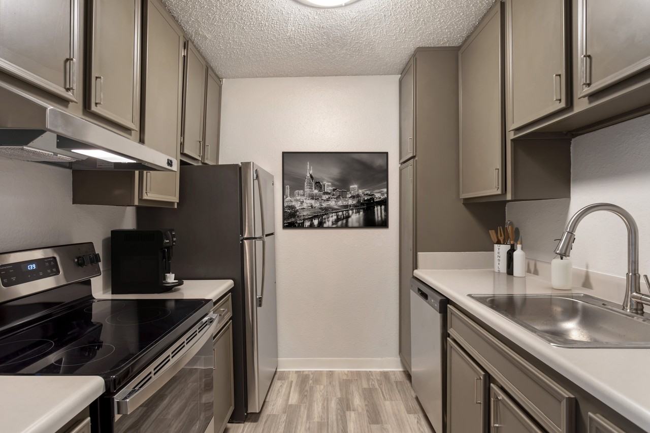 The Annaline - Photo 2 of 30