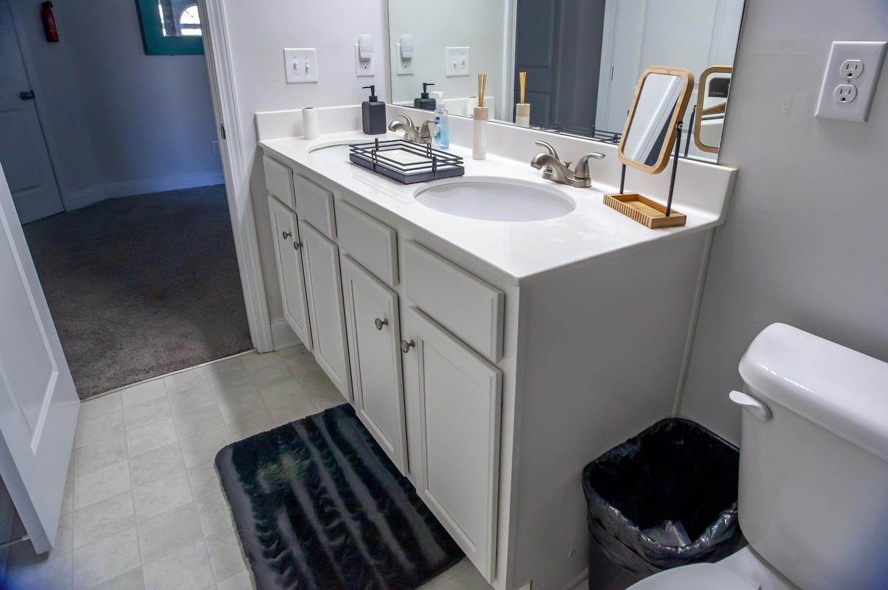 Potters Walk - Photo 3 of 20