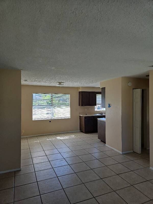 4908 Zana Dr - Photo 3 of 13