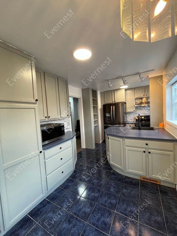 12960 Walnut St - Photo 3 of 33