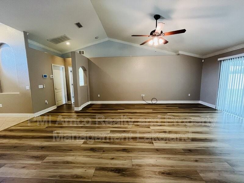 4025 Byrds Crossing Dr - Photo 2 of 21