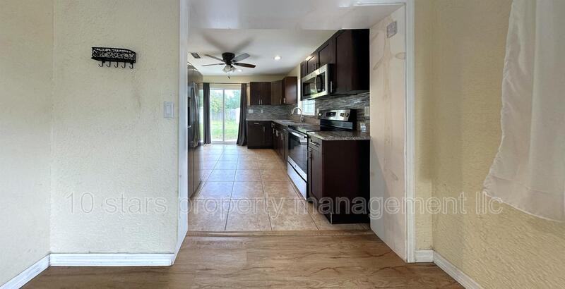 4041 67th Ave N - Photo 6 of 41