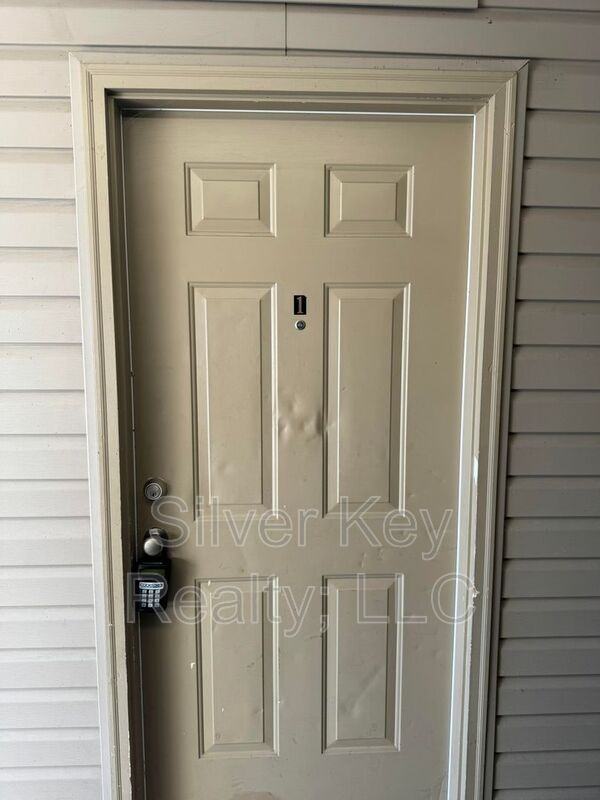 250 Willow Creek Dr #1 - Photo 2 of 10